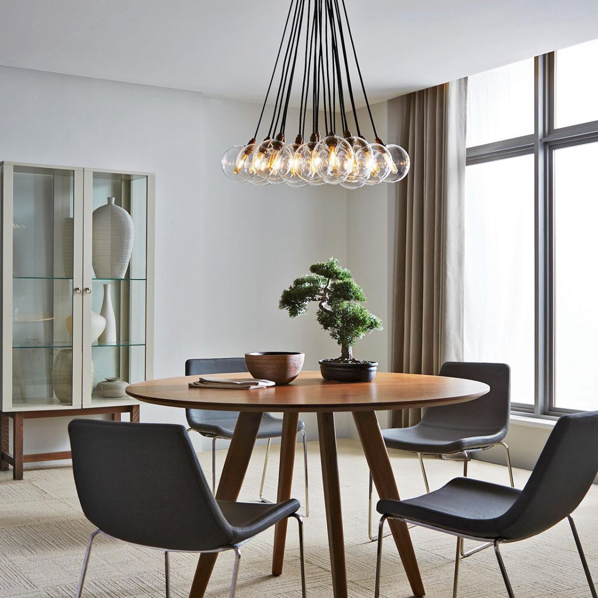 Graceful Glow: Elevating Your Dining Experience with an Elegant Chandelier