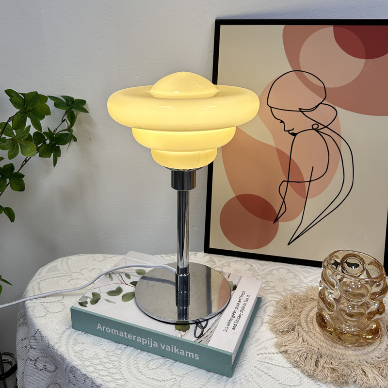 Shining Bright: The Benefits and Beauty of LED Table Lamps (Lampade Tavolo LED)