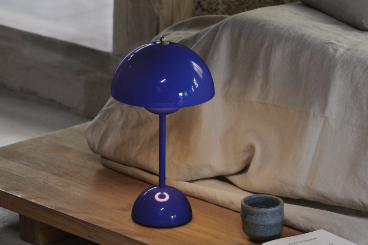 Cobalt Blue Lamp: A Bold and Striking Addition to any Décor
