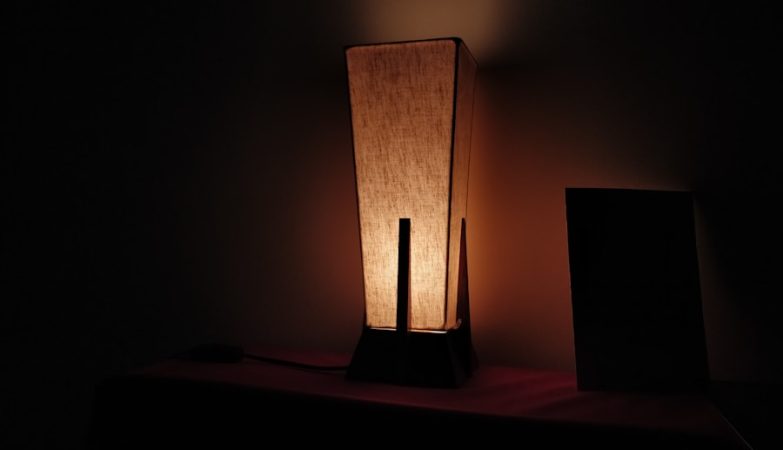 Photo Acrylic carved table lamp
