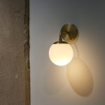 Photo rotating wall lamp